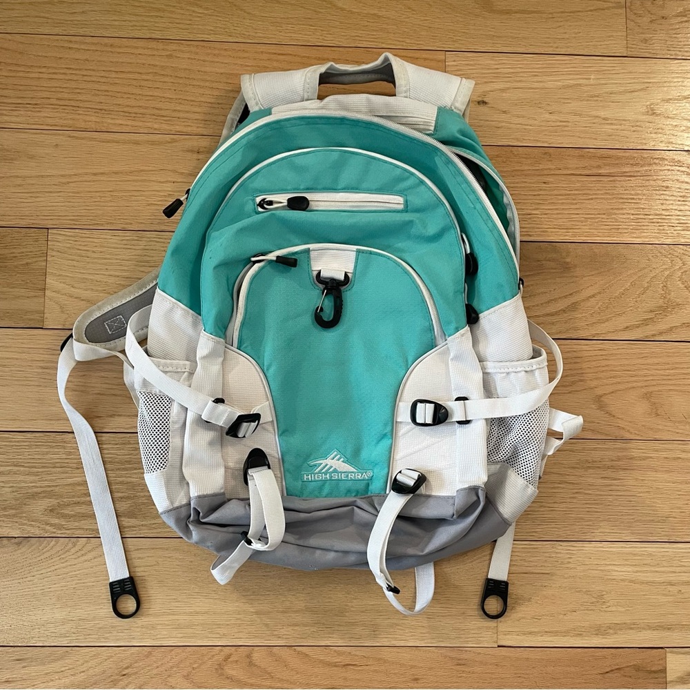 High Sierra hiking backpack w/ adjustable straps